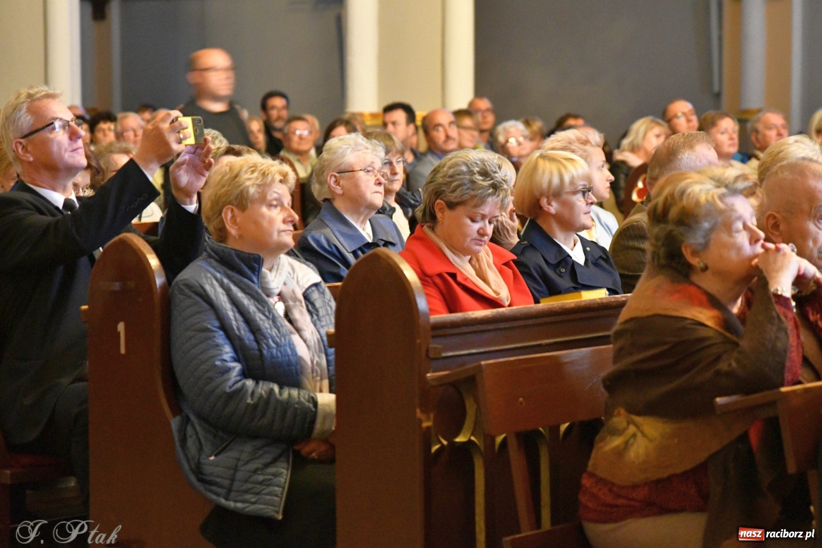 Zdjęcie w galerii na portalu naszraciborz.pl: Historia parafii Ostróg dostępna już na youtube.com wiadomości z regionu