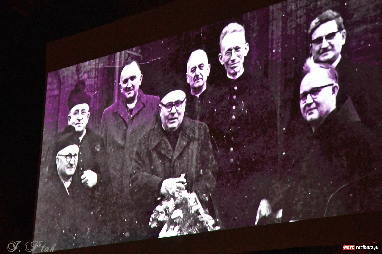 Zdjęcie w galerii na portalu naszraciborz.pl: Historia parafii Ostróg dostępna już na youtube.com wiadomości z regionu