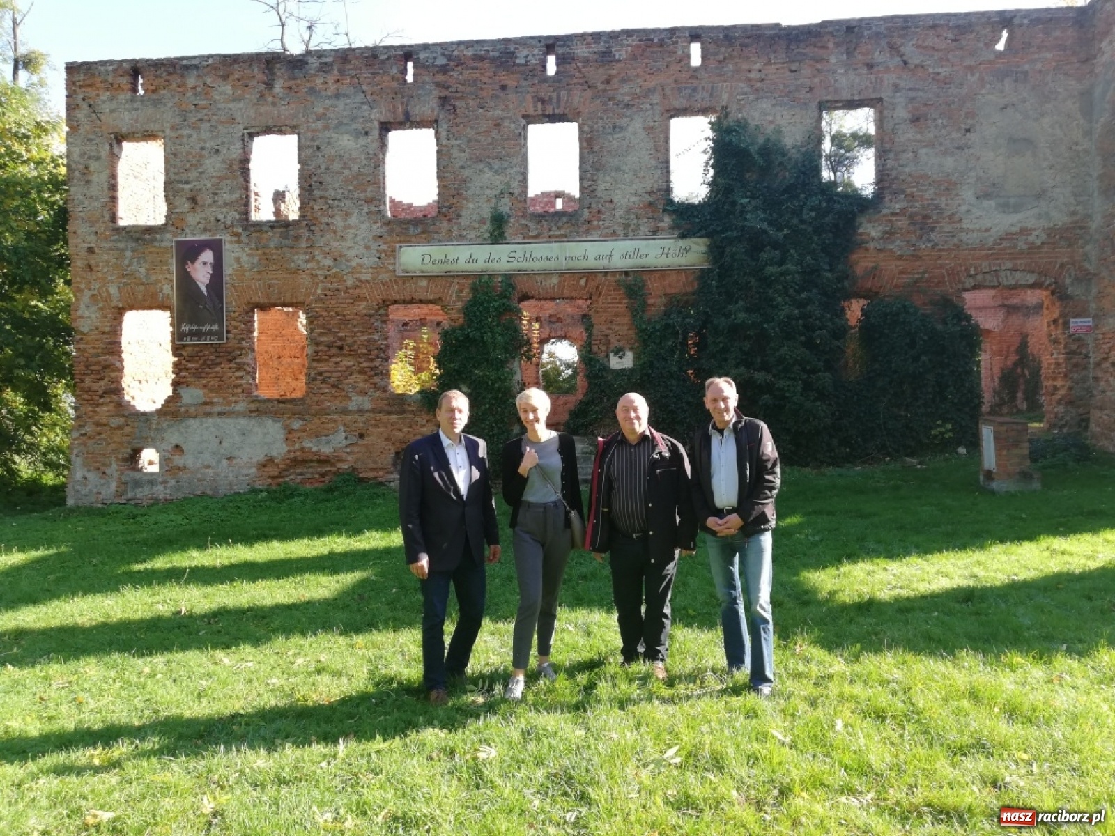 Zdjęcie w galerii na portalu naszraciborz.pl: Wizyta z partnerskich powiatów połączona z wernisażem na Zamku wiadomości z regionu