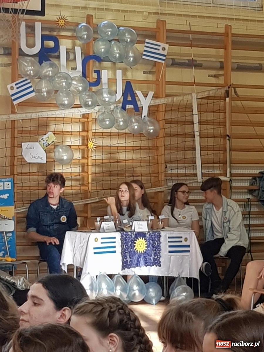 Zdjęcie w galerii na portalu naszraciborz.pl: Dzień języka hiszpańskiego w II LO  wiadomości z regionu