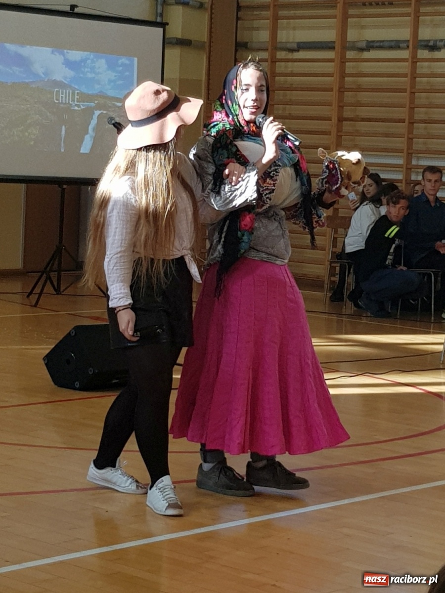 Zdjęcie w galerii na portalu naszraciborz.pl: Dzień języka hiszpańskiego w II LO  wiadomości z regionu