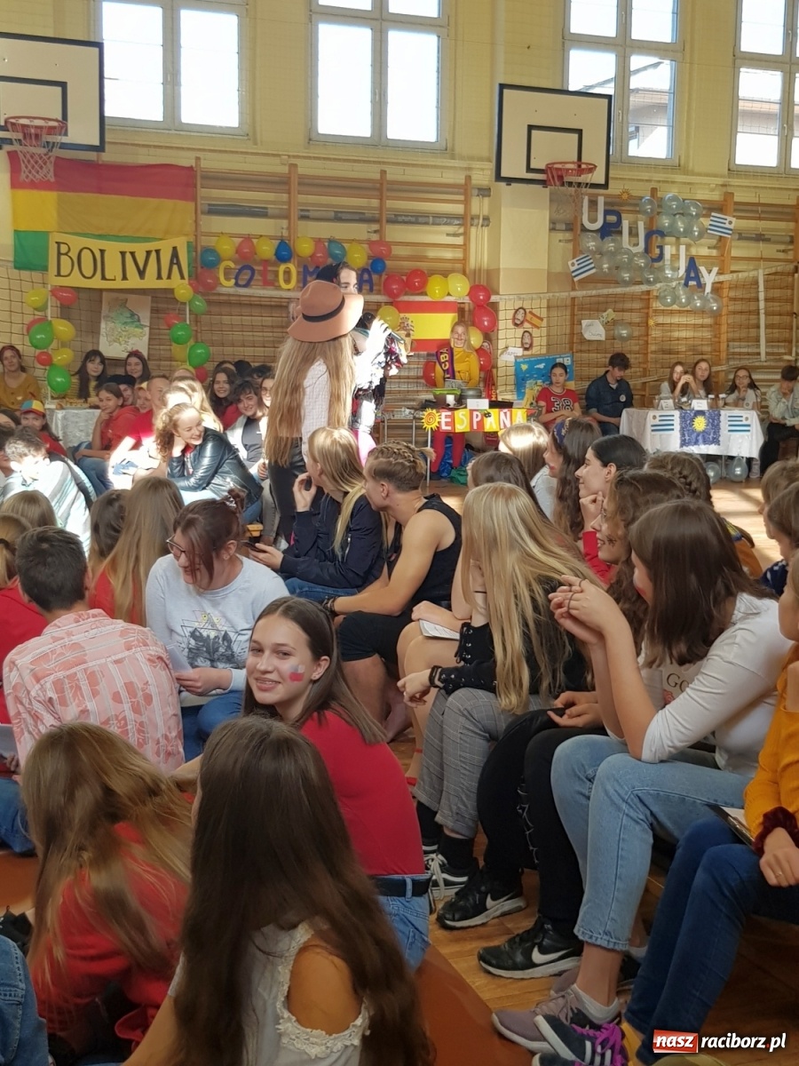 Zdjęcie w galerii na portalu naszraciborz.pl: Dzień języka hiszpańskiego w II LO  wiadomości z regionu