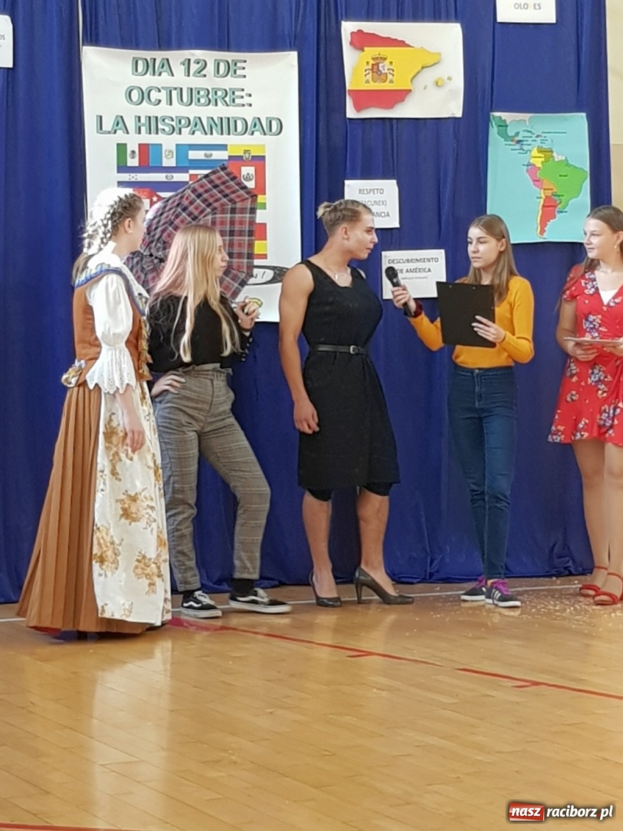 Zdjęcie w galerii na portalu naszraciborz.pl: Dzień języka hiszpańskiego w II LO  wiadomości z regionu