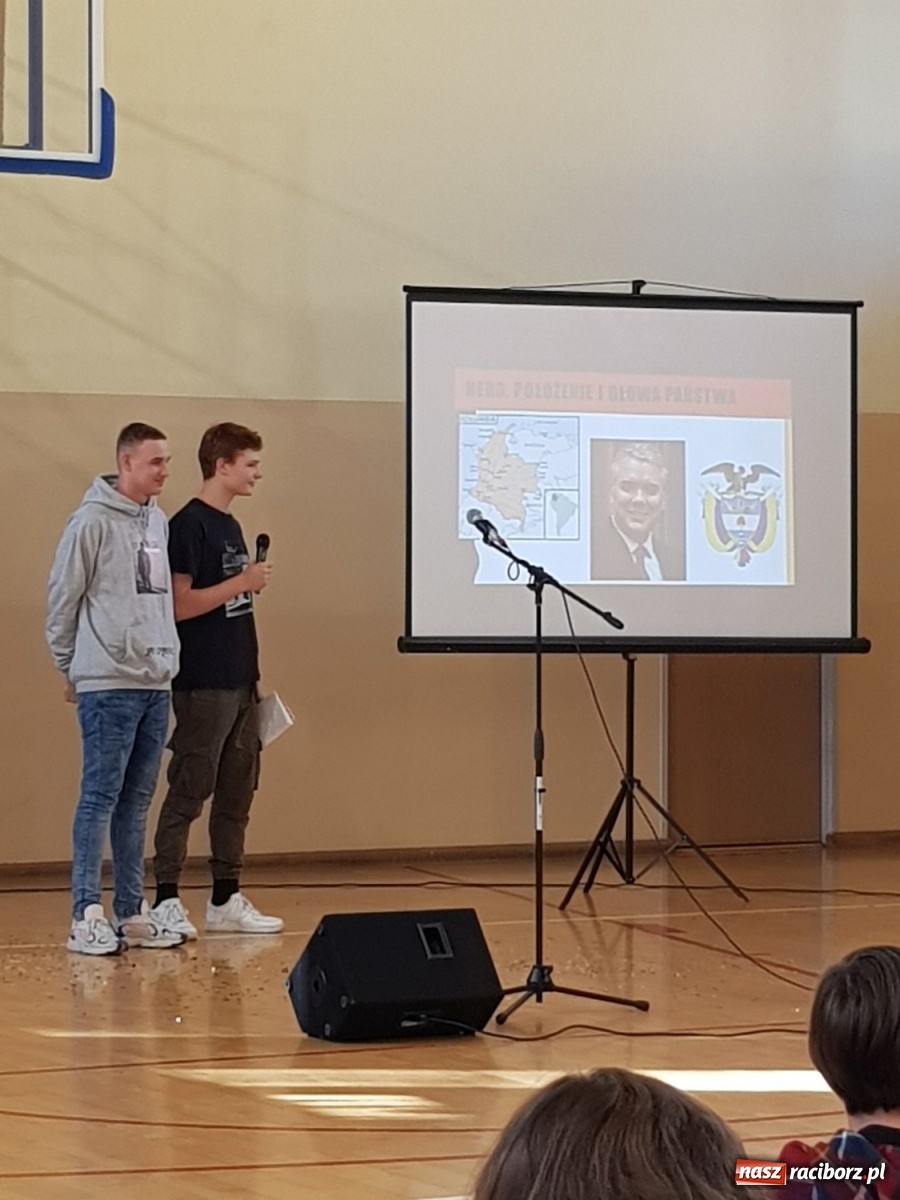 Zdjęcie w galerii na portalu naszraciborz.pl: Dzień języka hiszpańskiego w II LO  wiadomości z regionu