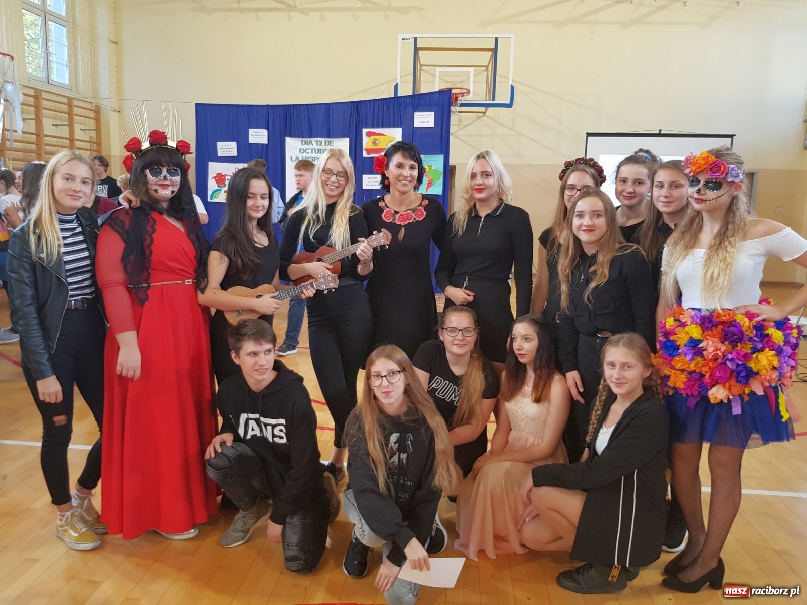 Zdjęcie w galerii na portalu naszraciborz.pl: Dzień języka hiszpańskiego w II LO  wiadomości z regionu