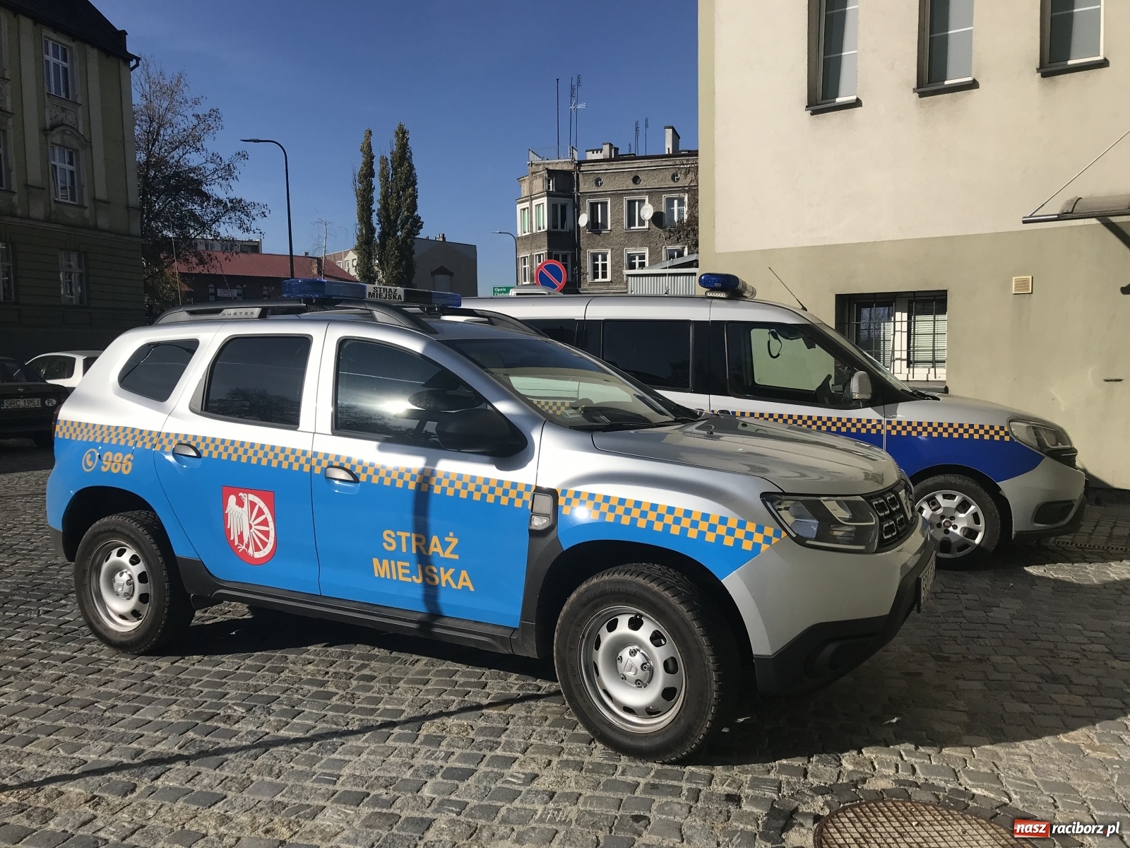 Zdjęcie w galerii na portalu naszraciborz.pl: Pod komendą straży miejskiej zaparkował nowy wóz wiadomości z regionu