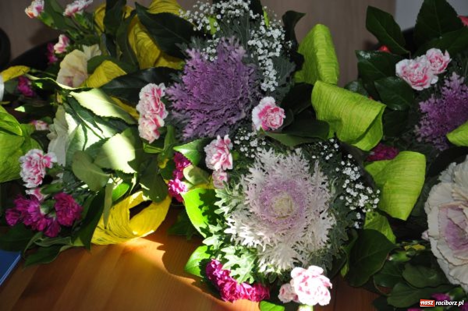 Zdjęcie w galerii na portalu naszraciborz.pl: Władze Kuźni Raciborskiej doceniły pedagogów wiadomości z regionu