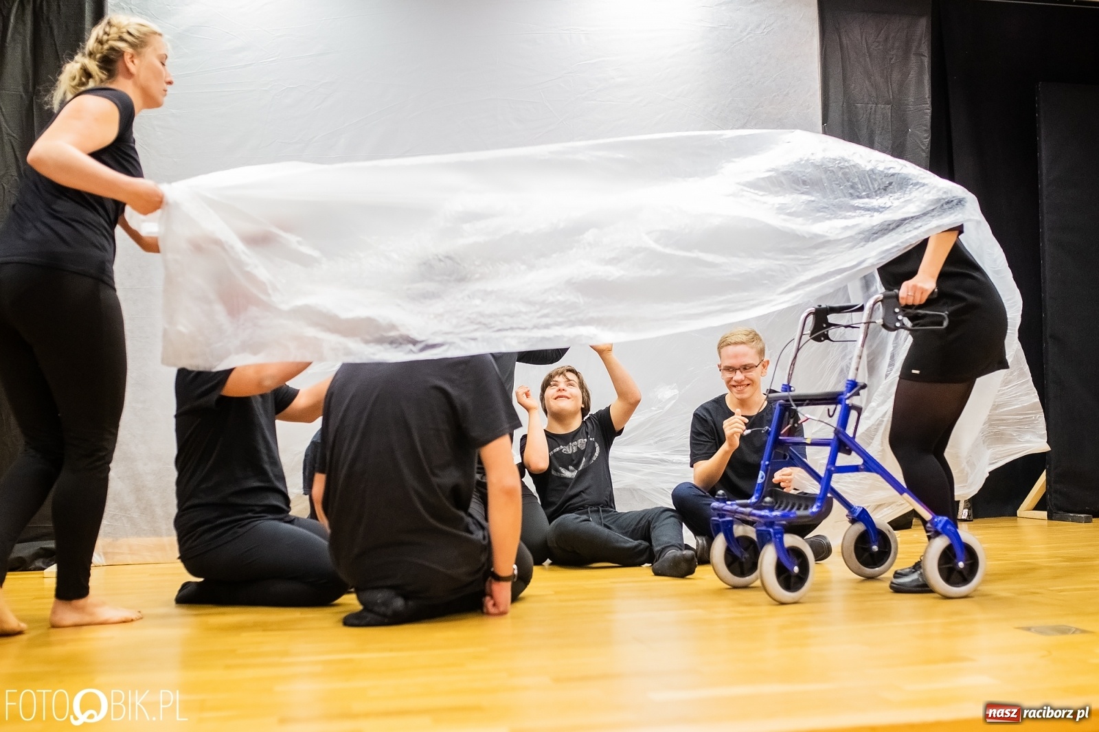 Zdjęcie w galerii na portalu naszraciborz.pl: Spektrum świętuje na zamku swoje piąte urodziny [FOTO i WIDEO] wiadomości z regionu