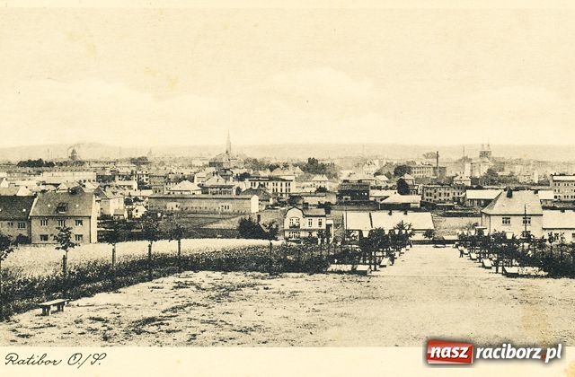 Zdjęcie w galerii na portalu naszraciborz.pl: Brunatna historia wieży ciśnień wiadomości z regionu