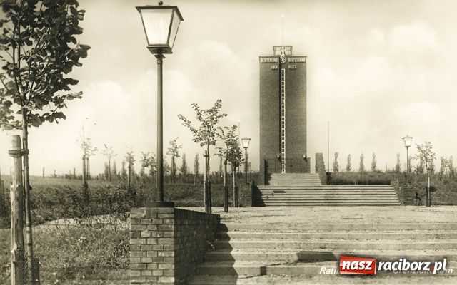 Zdjęcie w galerii na portalu naszraciborz.pl: Brunatna historia wieży ciśnień wiadomości z regionu