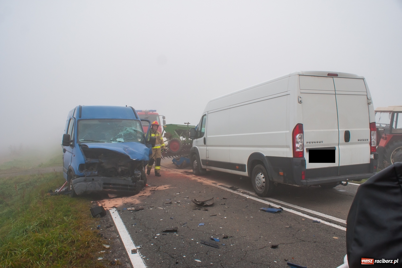 Zdjęcie w galerii na portalu naszraciborz.pl: Zderzenie trzech pojazdów na DW 416 [FOTO] wiadomości z regionu