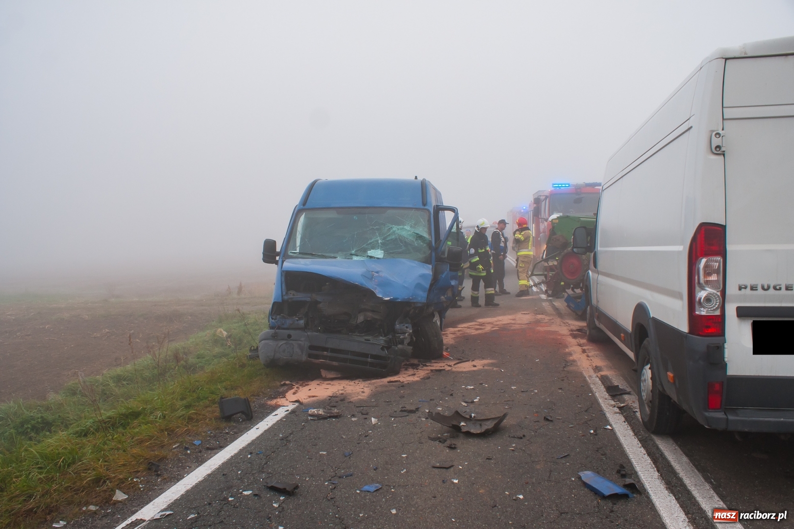 Zdjęcie w galerii na portalu naszraciborz.pl: Zderzenie trzech pojazdów na DW 416 [FOTO] wiadomości z regionu
