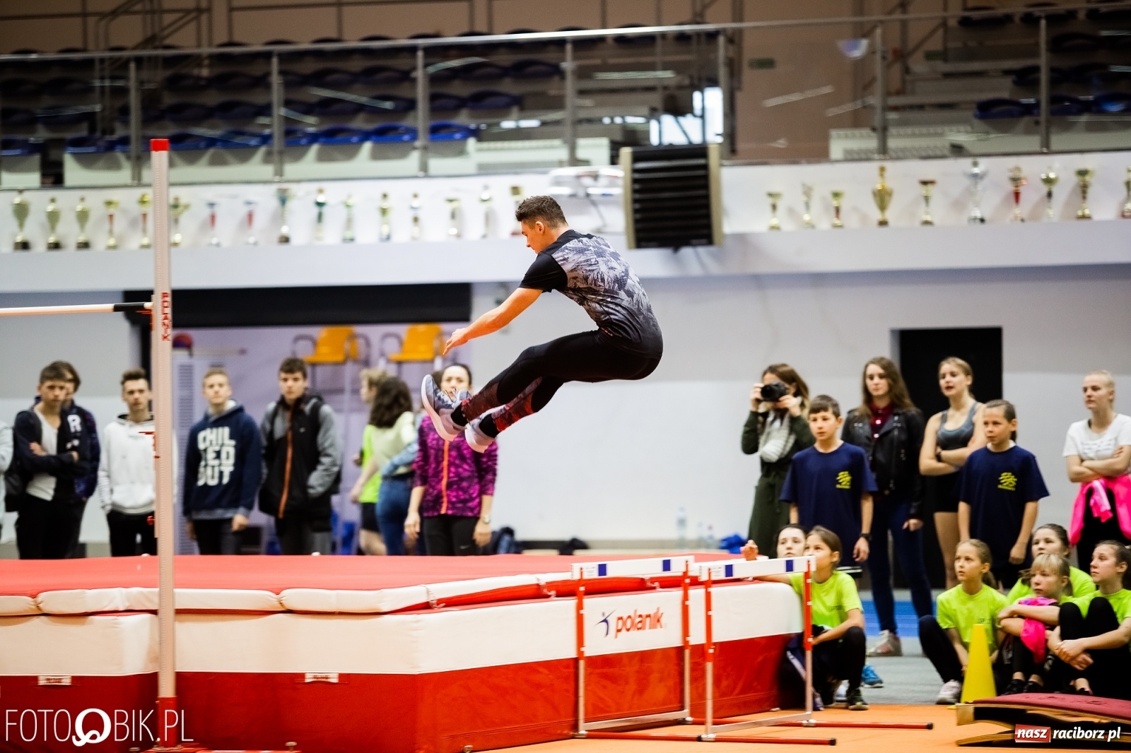 Zdjęcie w galerii na portalu naszraciborz.pl: Jesienne Halowe Mistrzostwa Raciborza w lekkiej atletyce wiadomości z regionu