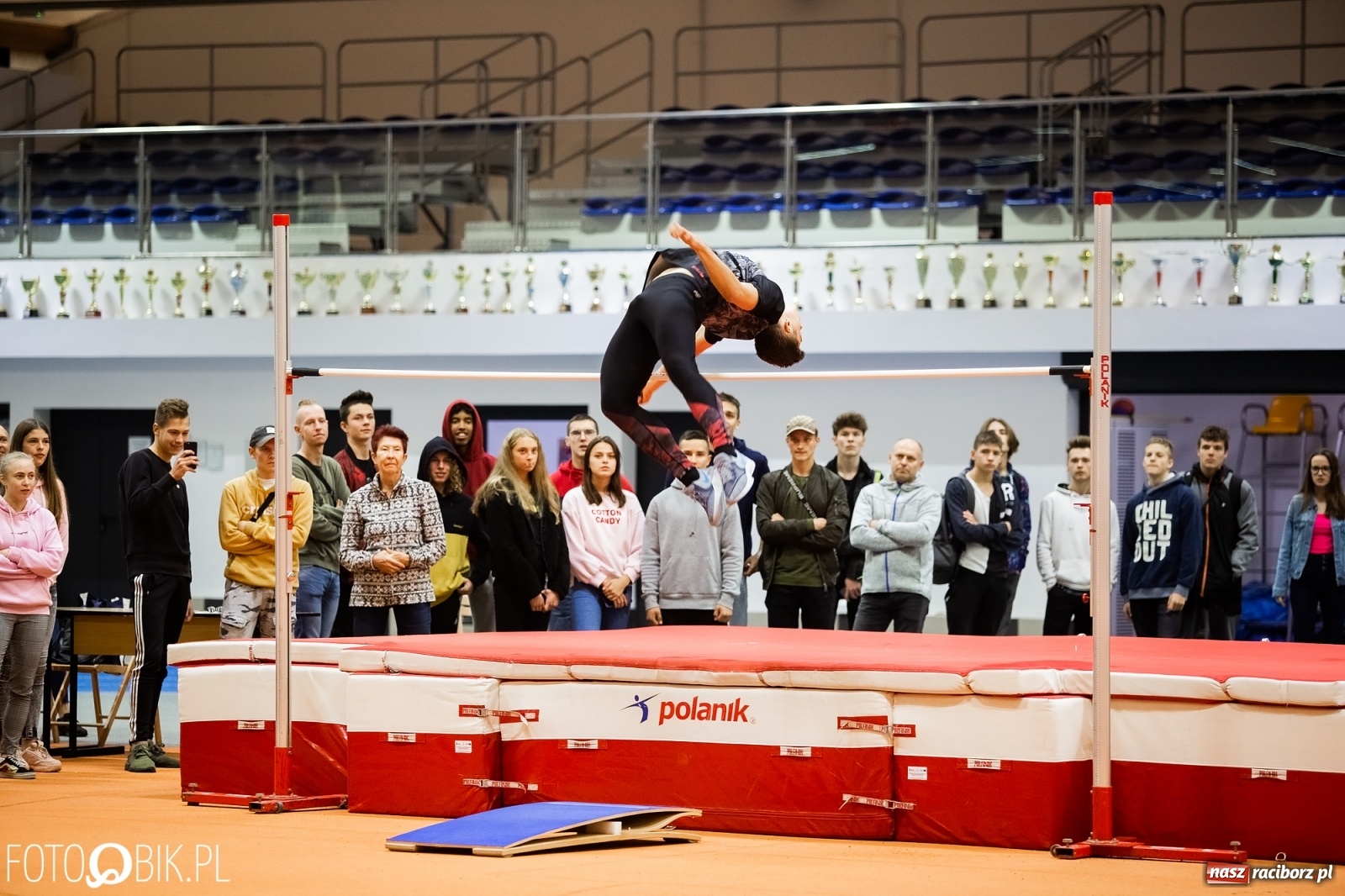 Zdjęcie w galerii na portalu naszraciborz.pl: Jesienne Halowe Mistrzostwa Raciborza w lekkiej atletyce wiadomości z regionu