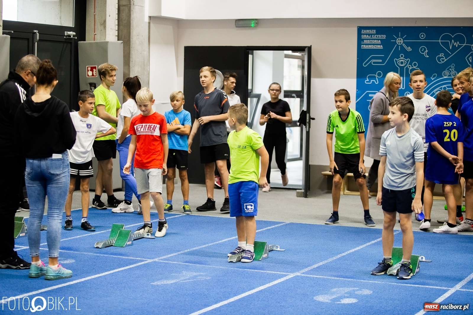 Zdjęcie w galerii na portalu naszraciborz.pl: Jesienne Halowe Mistrzostwa Raciborza w lekkiej atletyce wiadomości z regionu