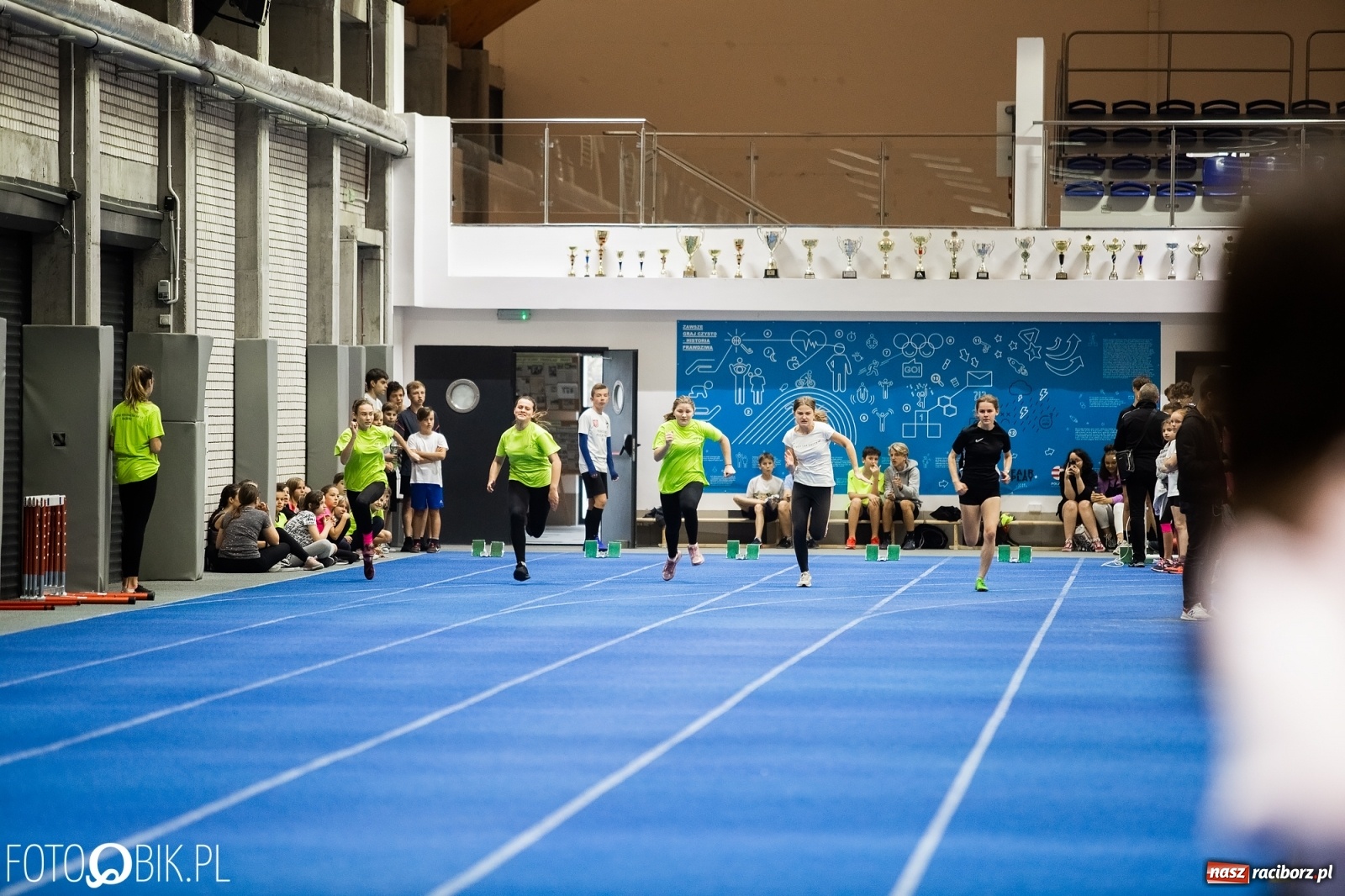 Zdjęcie w galerii na portalu naszraciborz.pl: Jesienne Halowe Mistrzostwa Raciborza w lekkiej atletyce wiadomości z regionu