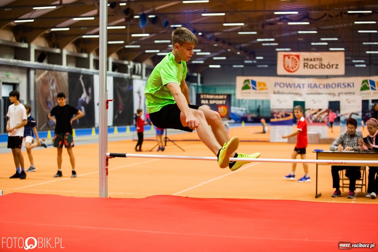 Zdjęcie w galerii na portalu naszraciborz.pl: Jesienne Halowe Mistrzostwa Raciborza w lekkiej atletyce wiadomości z regionu