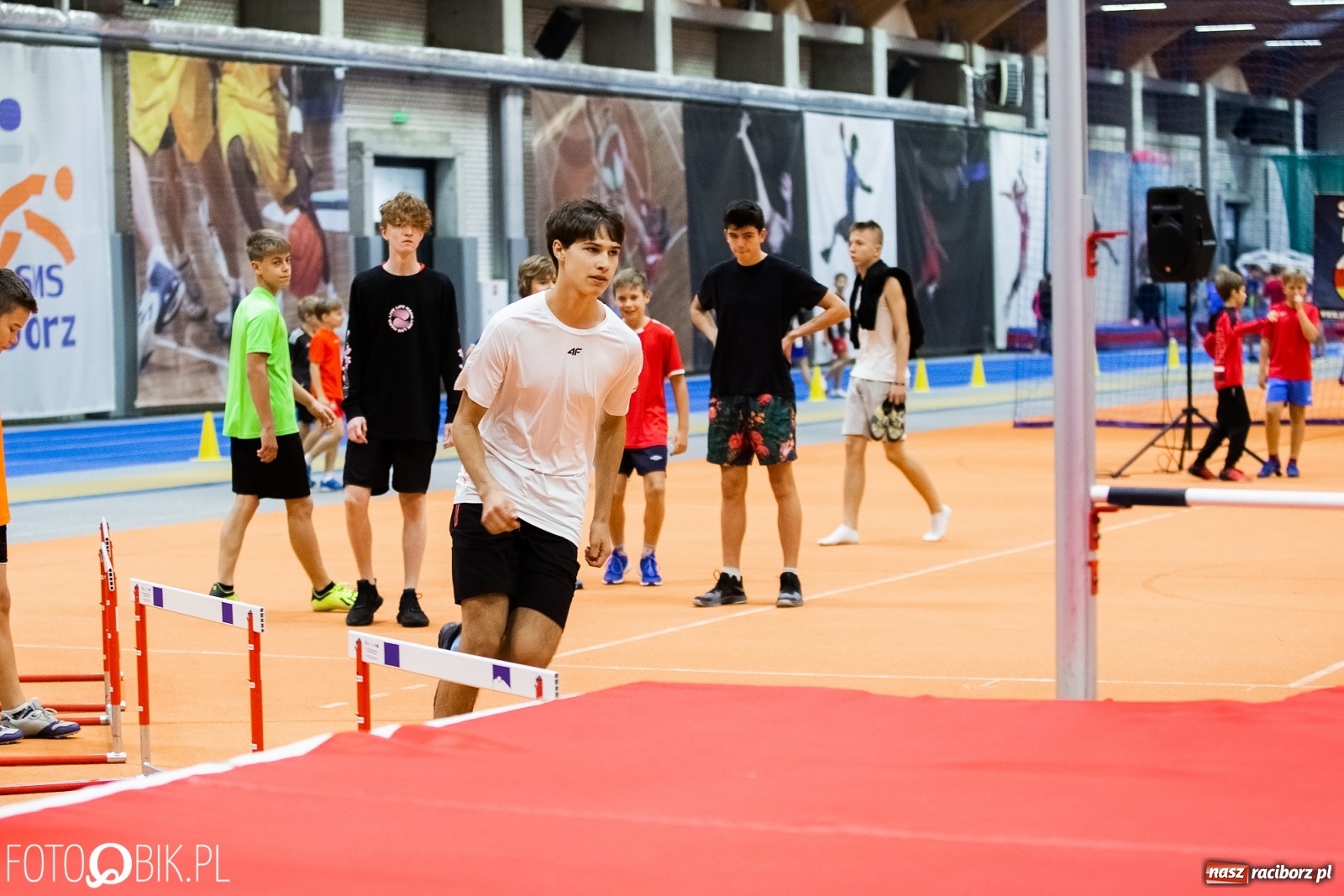 Zdjęcie w galerii na portalu naszraciborz.pl: Jesienne Halowe Mistrzostwa Raciborza w lekkiej atletyce wiadomości z regionu