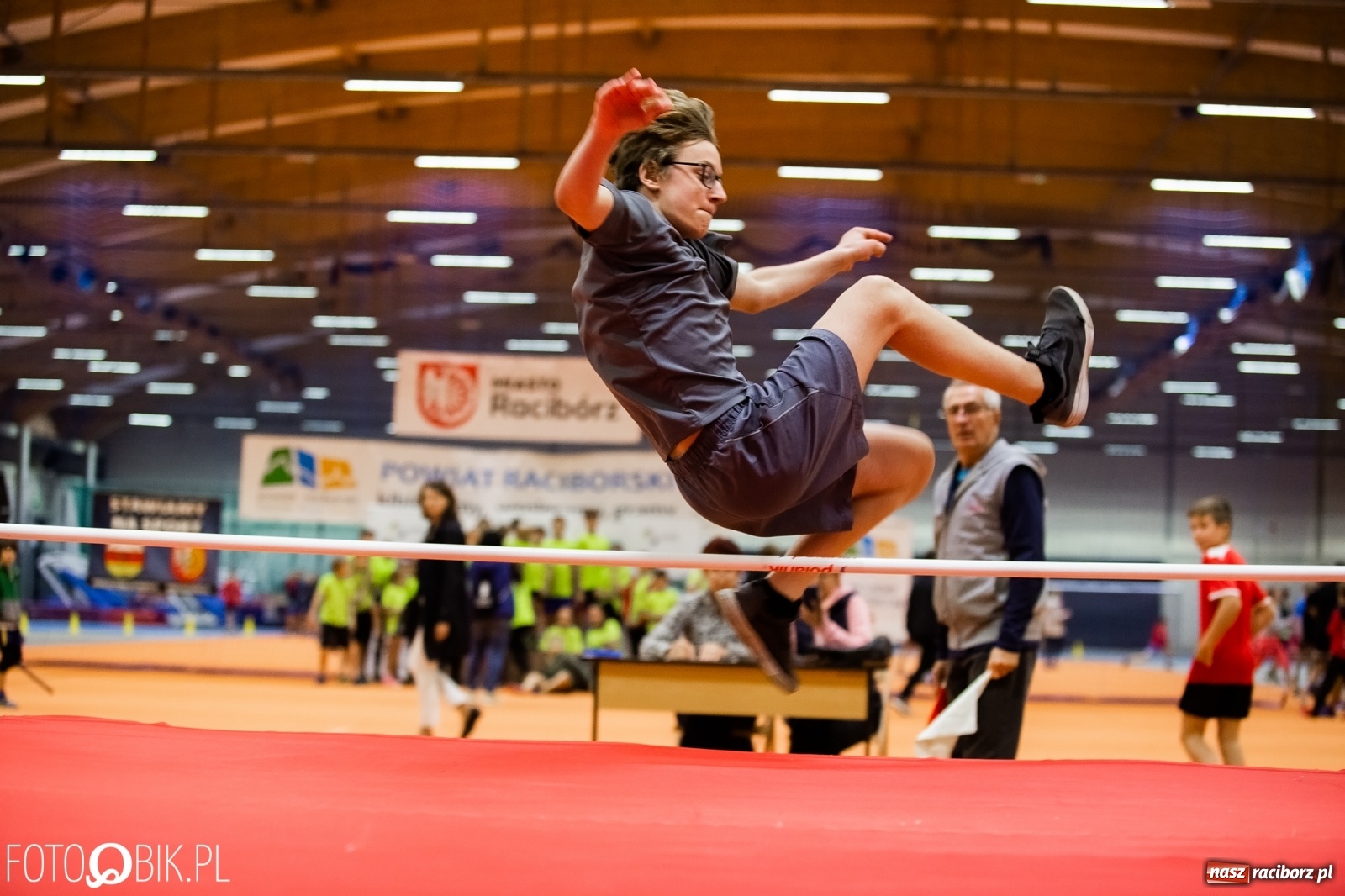 Zdjęcie w galerii na portalu naszraciborz.pl: Jesienne Halowe Mistrzostwa Raciborza w lekkiej atletyce wiadomości z regionu