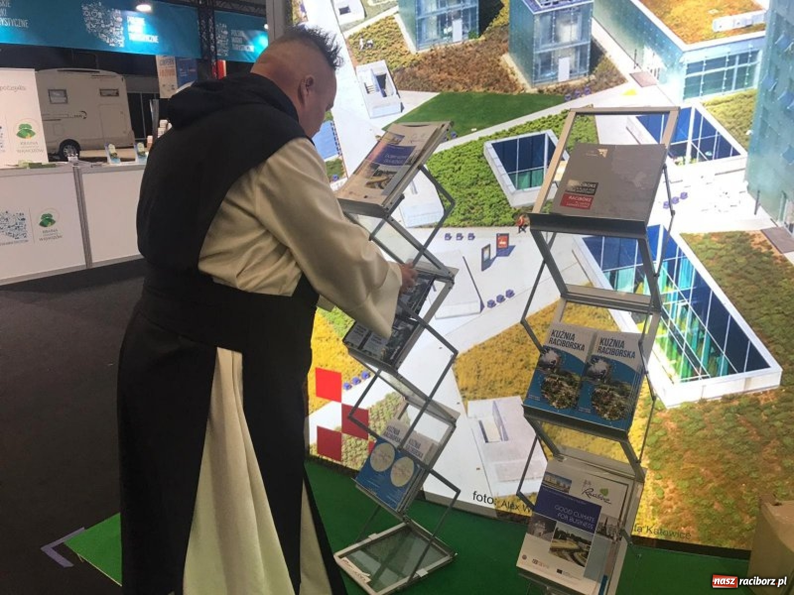 Zdjęcie w galerii na portalu naszraciborz.pl: Racibórz promował się na World Travel Show wiadomości z regionu