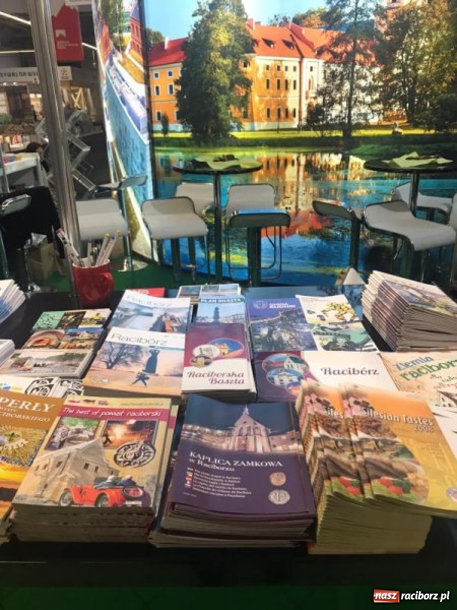 Zdjęcie w galerii na portalu naszraciborz.pl: Racibórz promował się na World Travel Show wiadomości z regionu