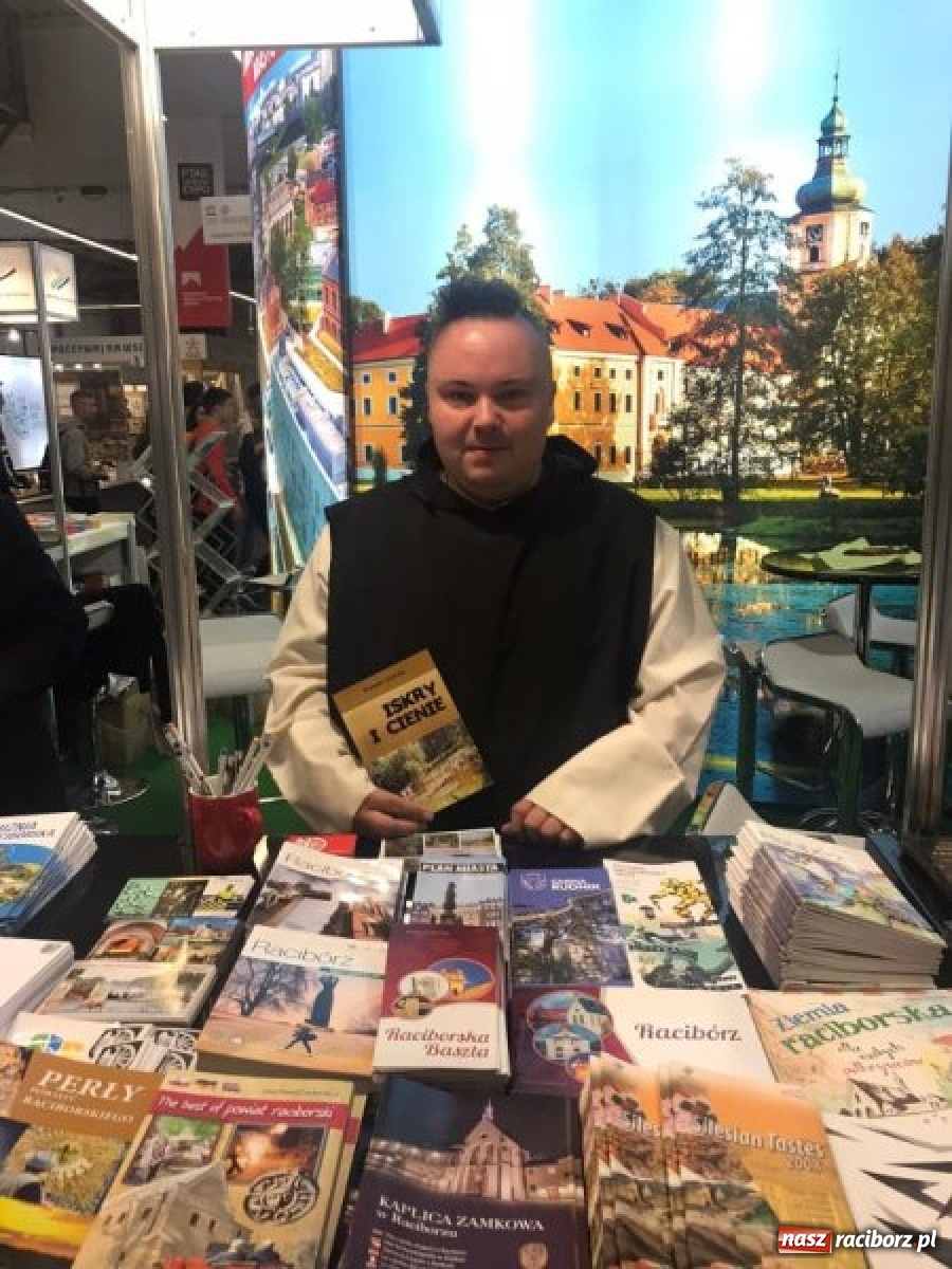 Zdjęcie w galerii na portalu naszraciborz.pl: Racibórz promował się na World Travel Show wiadomości z regionu