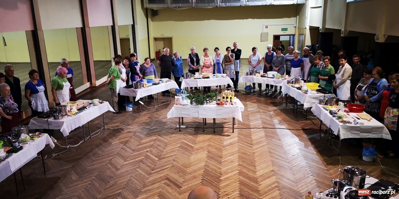 Zdjęcie w galerii na portalu naszraciborz.pl: Warsztaty kulinarne w ramach projektu Seniorze, rusz się! wiadomości z regionu