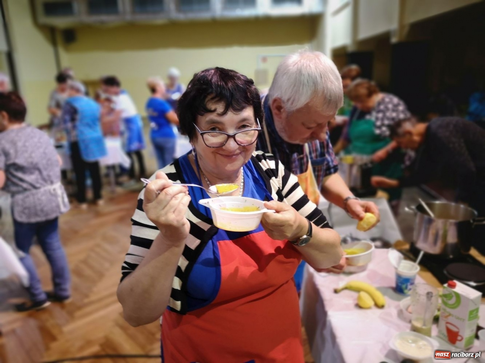 Zdjęcie w galerii na portalu naszraciborz.pl: Warsztaty kulinarne w ramach projektu Seniorze, rusz się! wiadomości z regionu