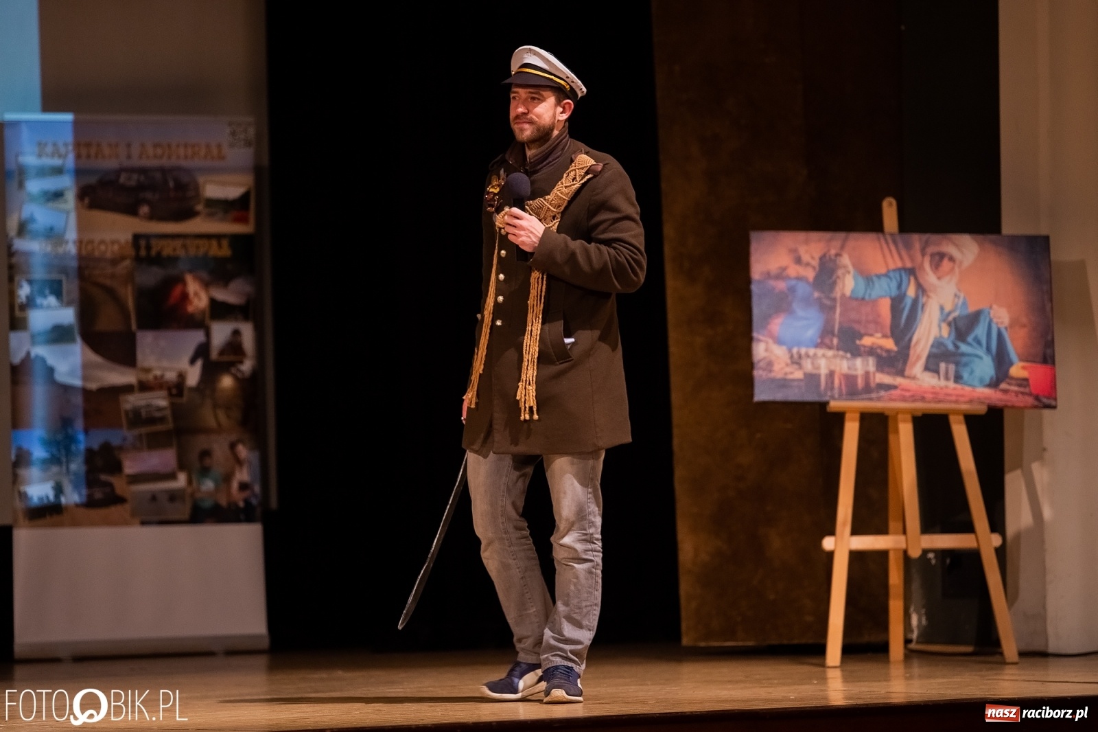 Zdjęcie w galerii na portalu naszraciborz.pl: Blok szkolny podczas festiwalu Wiatraki wiadomości z regionu