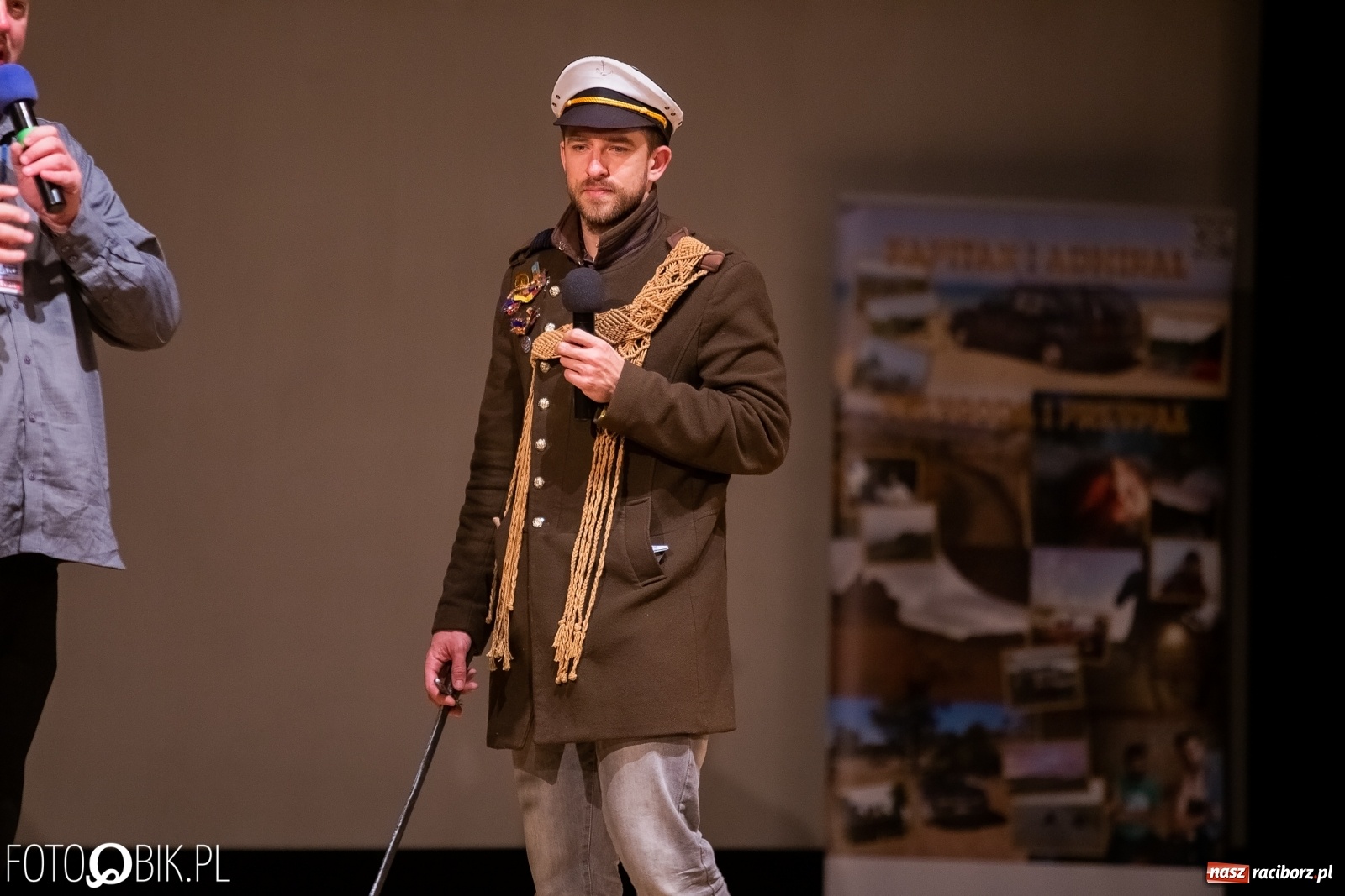 Zdjęcie w galerii na portalu naszraciborz.pl: Blok szkolny podczas festiwalu Wiatraki wiadomości z regionu