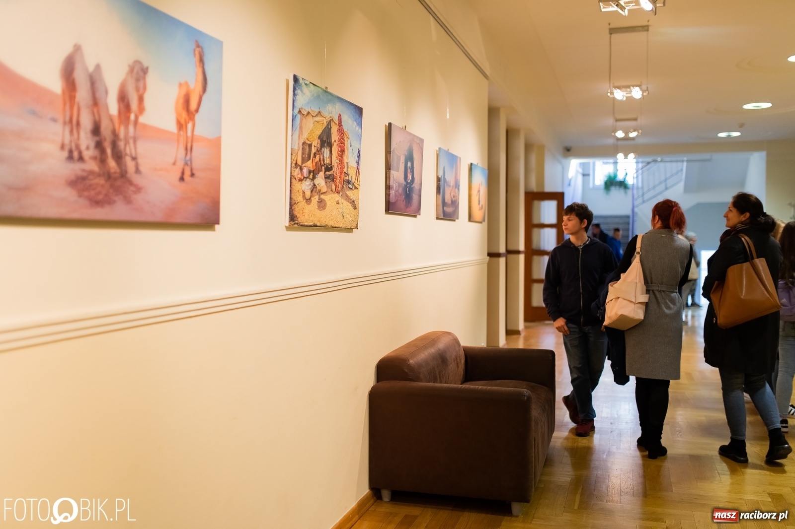 Zdjęcie w galerii na portalu naszraciborz.pl: Blok szkolny podczas festiwalu Wiatraki wiadomości z regionu