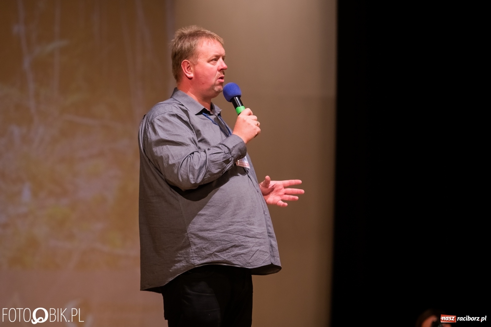 Zdjęcie w galerii na portalu naszraciborz.pl: Blok szkolny podczas festiwalu Wiatraki wiadomości z regionu