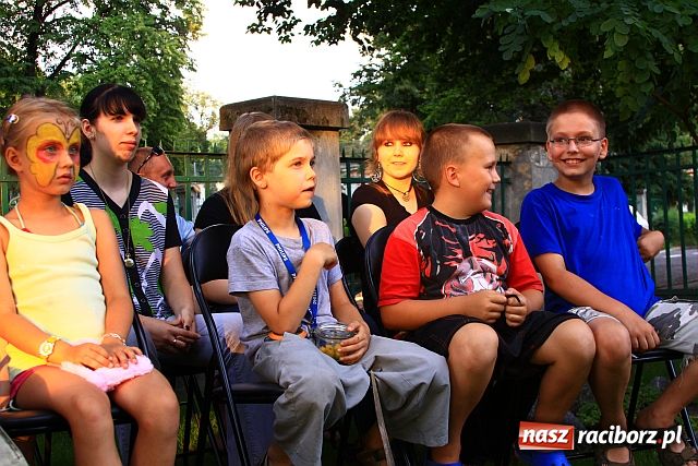 Zdjęcie w galerii na portalu naszraciborz.pl: Czyś ty chłopie z budki spadł...  wiadomości z regionu