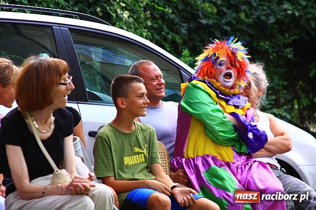 Zdjęcie w galerii na portalu naszraciborz.pl: Czyś ty chłopie z budki spadł...  wiadomości z regionu