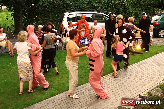 Zdjęcie w galerii na portalu naszraciborz.pl: Czyś ty chłopie z budki spadł...  wiadomości z regionu