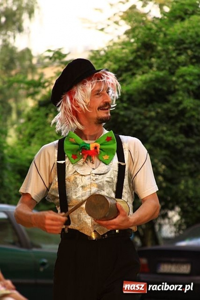 Zdjęcie w galerii na portalu naszraciborz.pl: Czyś ty chłopie z budki spadł...  wiadomości z regionu