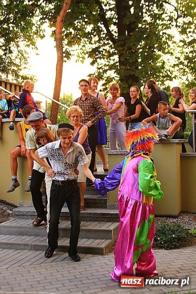 Zdjęcie w galerii na portalu naszraciborz.pl: Czyś ty chłopie z budki spadł...  wiadomości z regionu