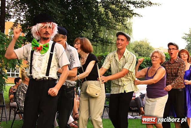 Zdjęcie w galerii na portalu naszraciborz.pl: Czyś ty chłopie z budki spadł...  wiadomości z regionu