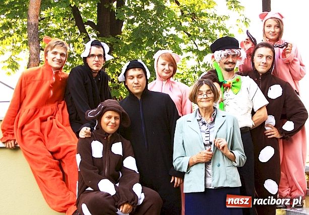 Zdjęcie w galerii na portalu naszraciborz.pl: Czyś ty chłopie z budki spadł...  wiadomości z regionu