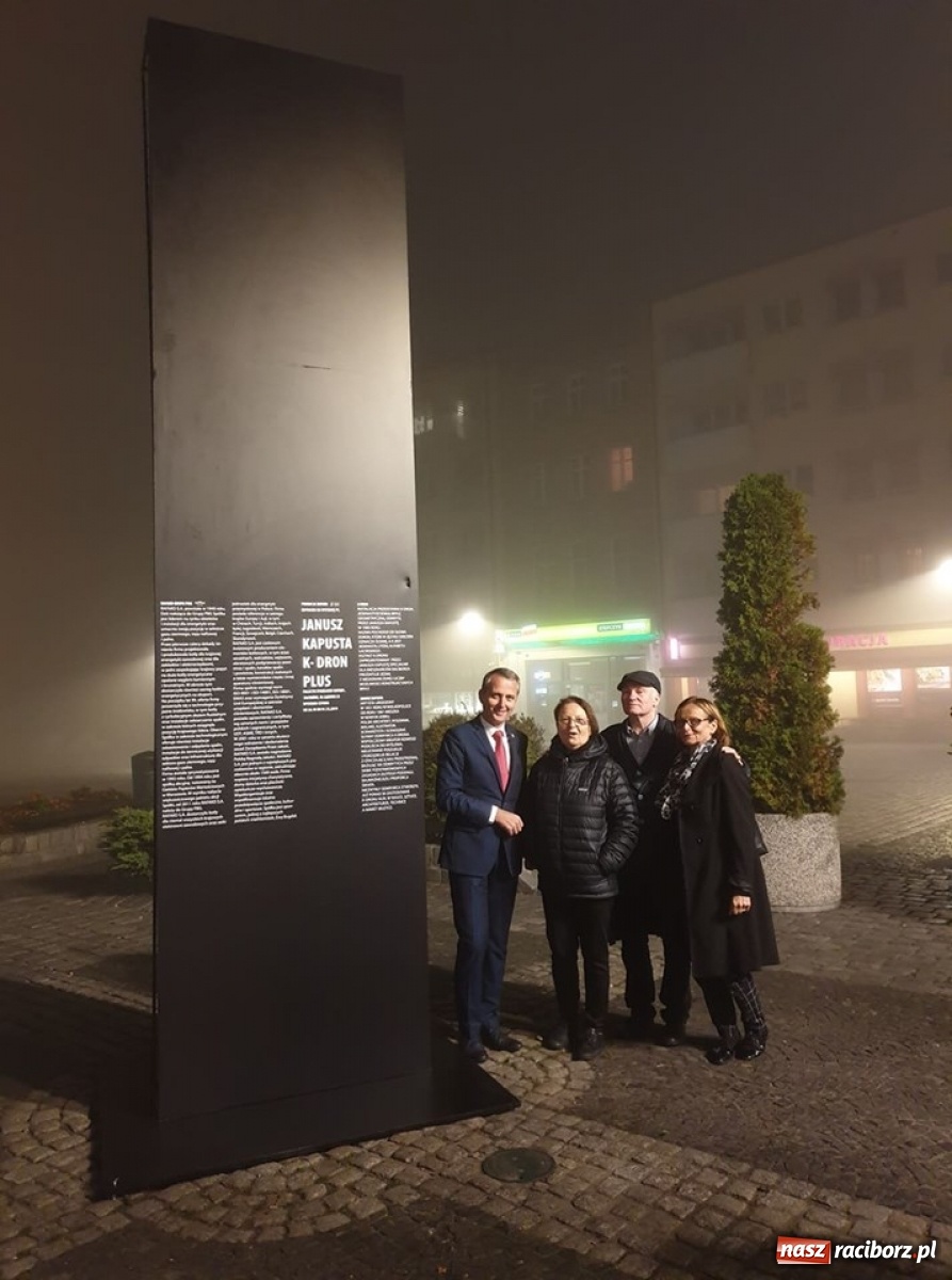 Zdjęcie w galerii na portalu naszraciborz.pl: K-dron. Tajemniczy obiekt na raciborskim rynku  wiadomości z regionu