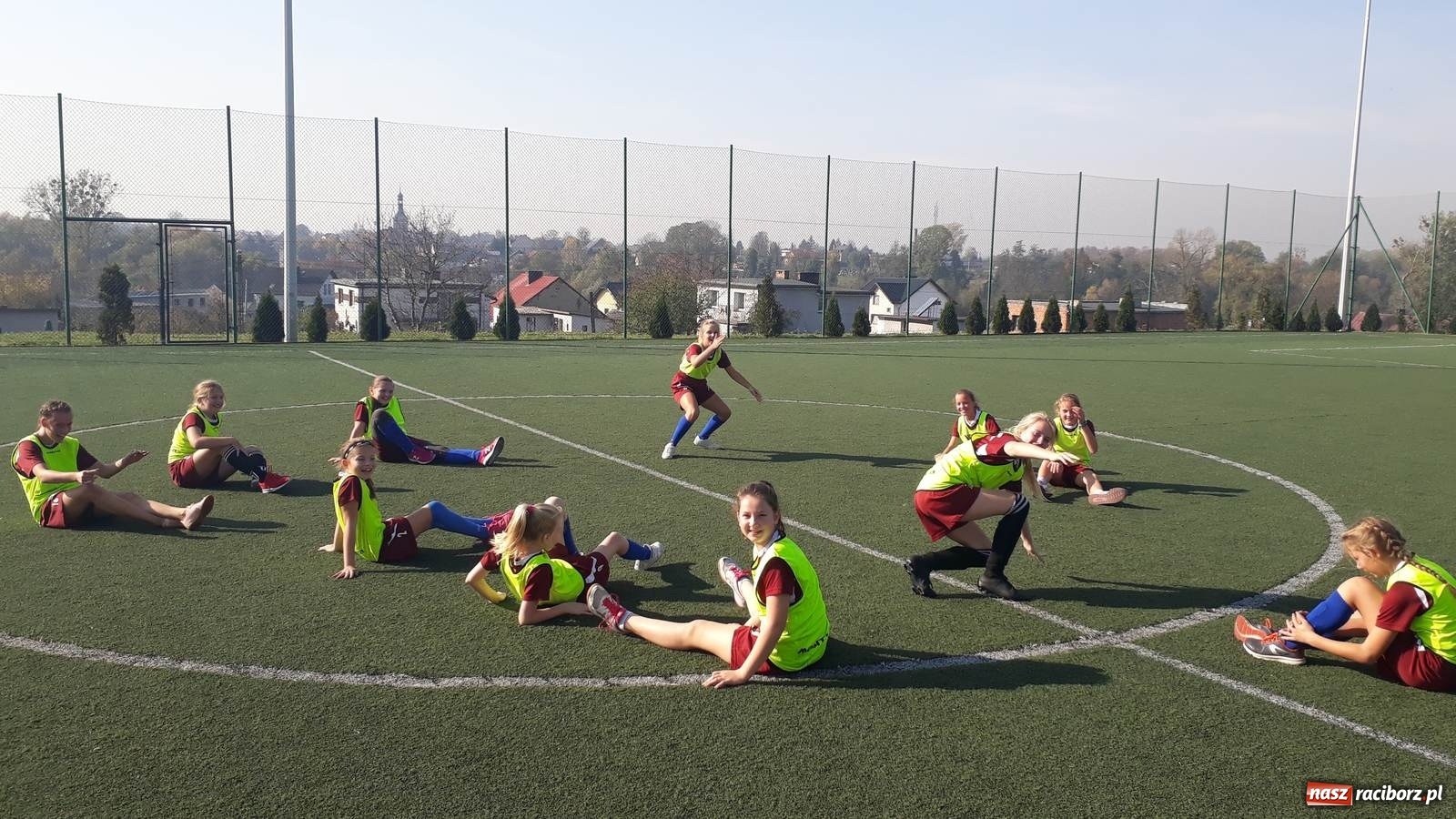 Zdjęcie w galerii na portalu naszraciborz.pl: Tymbark 2019. Rywalizacja dziewcząt U12  wiadomości z regionu