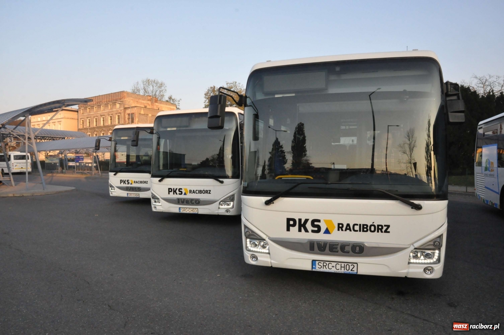 Zdjęcie w galerii na portalu naszraciborz.pl: Flota PKS Racibórz ma cztery nowe autobusy z klimatyzacją [FOTO i WIDEO]  wiadomości z regionu