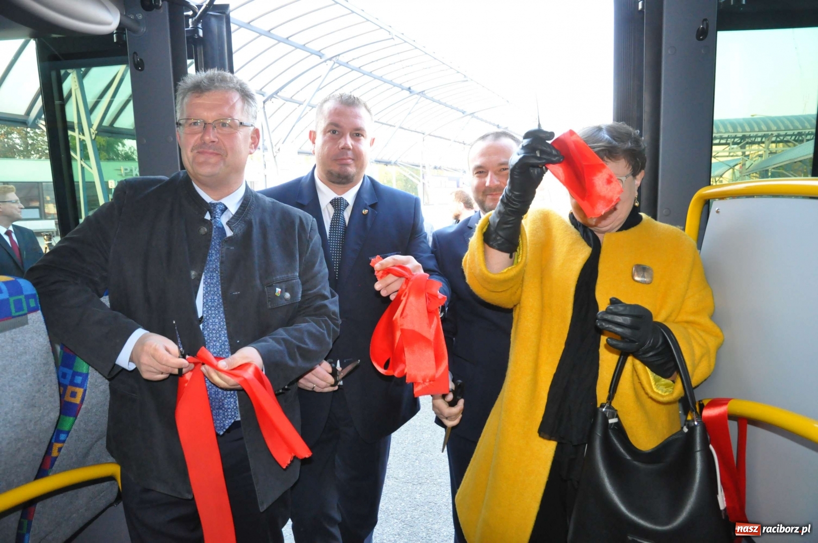 Zdjęcie w galerii na portalu naszraciborz.pl: Flota PKS Racibórz ma cztery nowe autobusy z klimatyzacją [FOTO i WIDEO]  wiadomości z regionu