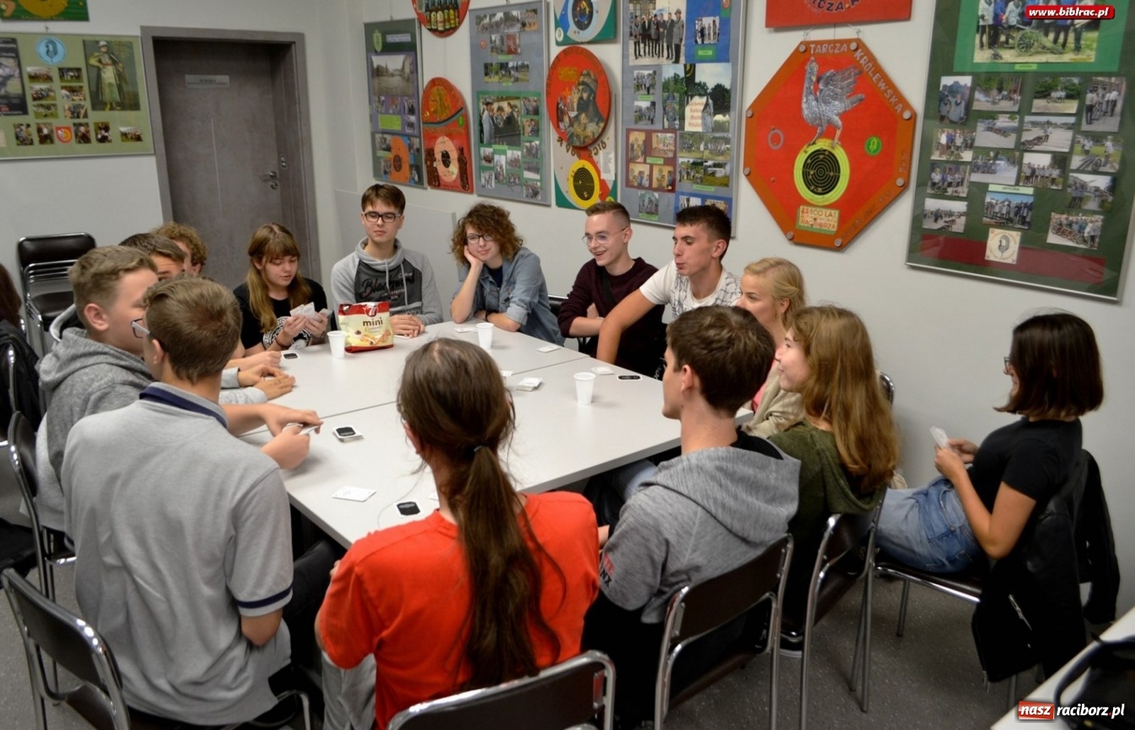 Zdjęcie w galerii na portalu naszraciborz.pl: Pograjmy razem. Klub gier planszowych w raciborskiej książnicy wiadomości z regionu