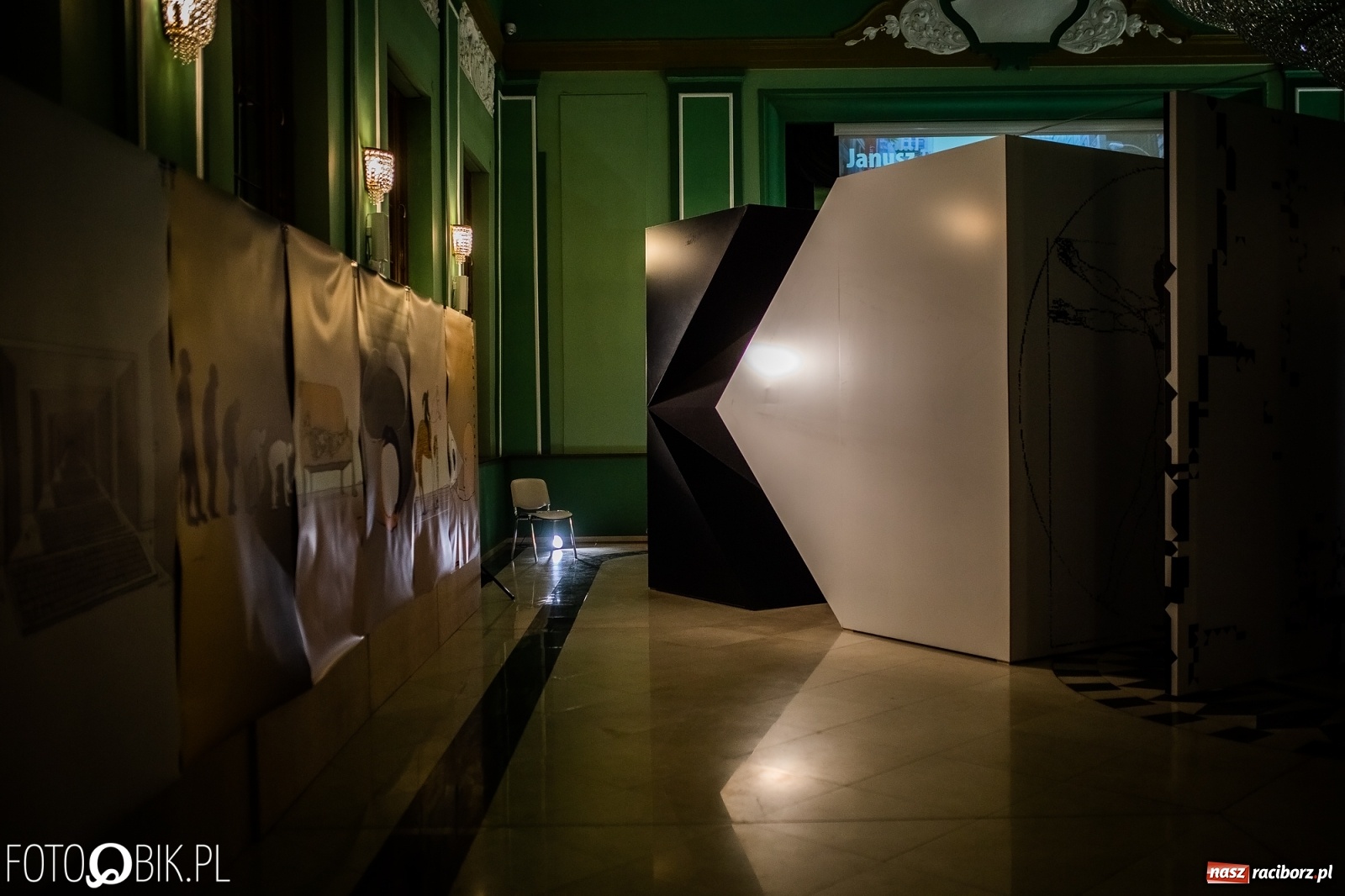 Zdjęcie w galerii na portalu naszraciborz.pl: K-DRON. Prace Janusza Kapusty można oglądać w pałacyku Rafako  wiadomości z regionu