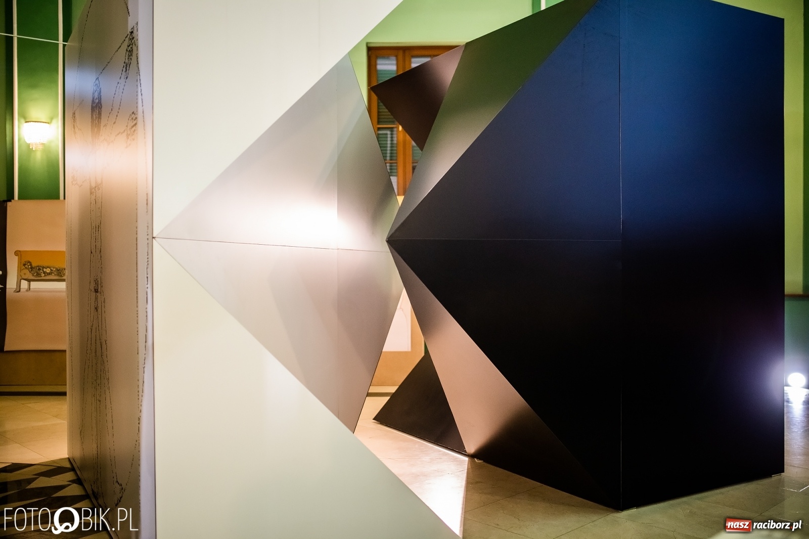 Zdjęcie w galerii na portalu naszraciborz.pl: K-DRON. Prace Janusza Kapusty można oglądać w pałacyku Rafako  wiadomości z regionu