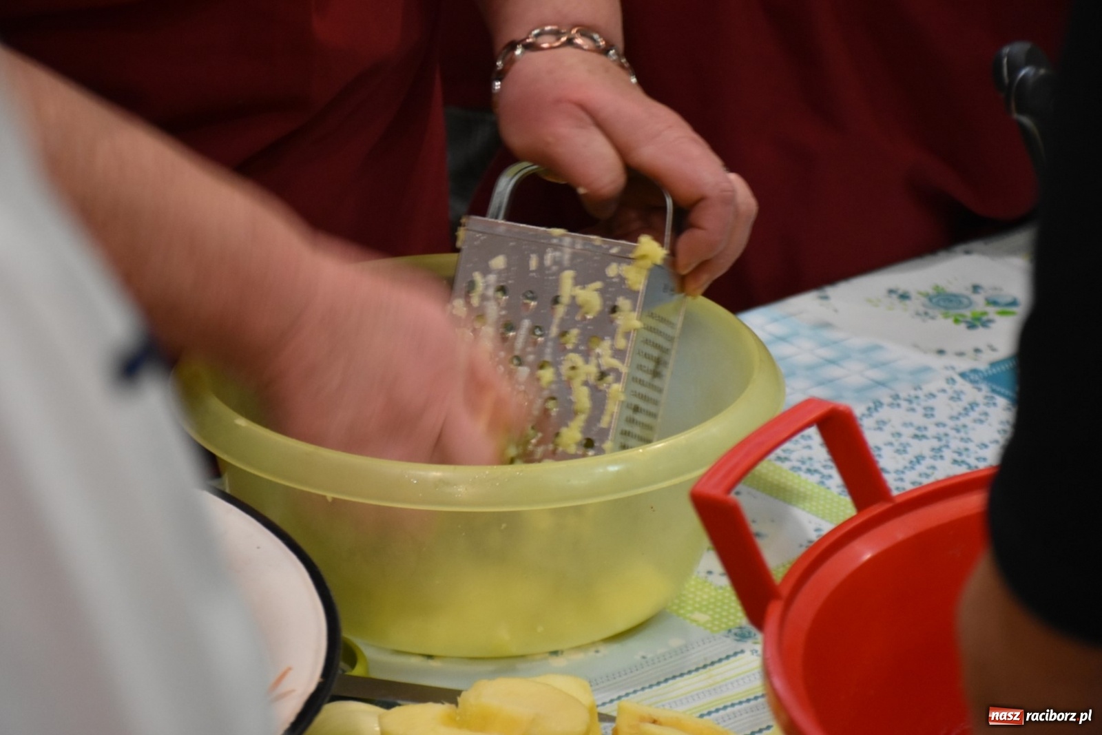 Zdjęcie w galerii na portalu naszraciborz.pl: Kiszenie kapusty po staremu [FOTO]  wiadomości z regionu