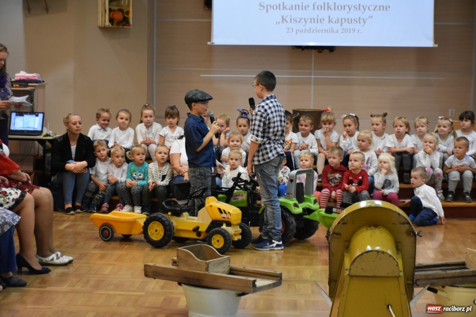 Zdjęcie w galerii na portalu naszraciborz.pl: Kiszenie kapusty po staremu [FOTO]  wiadomości z regionu