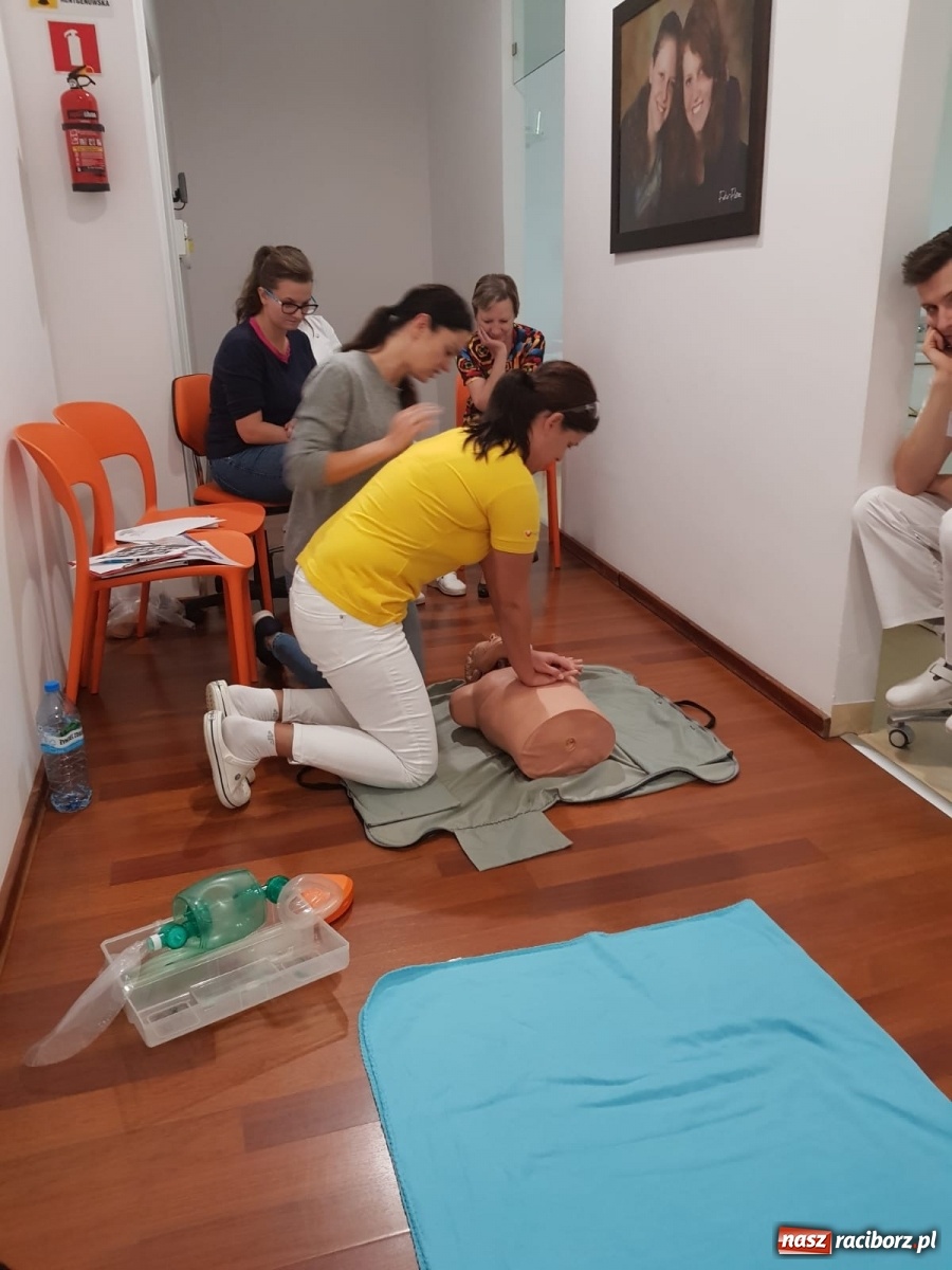 Zdjęcie w galerii na portalu naszraciborz.pl: Szkolenie warte życia w DenticaCenter  wiadomości z regionu