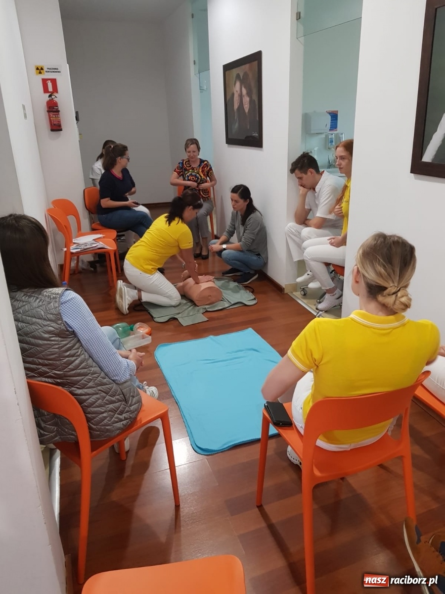 Zdjęcie w galerii na portalu naszraciborz.pl: Szkolenie warte życia w DenticaCenter  wiadomości z regionu